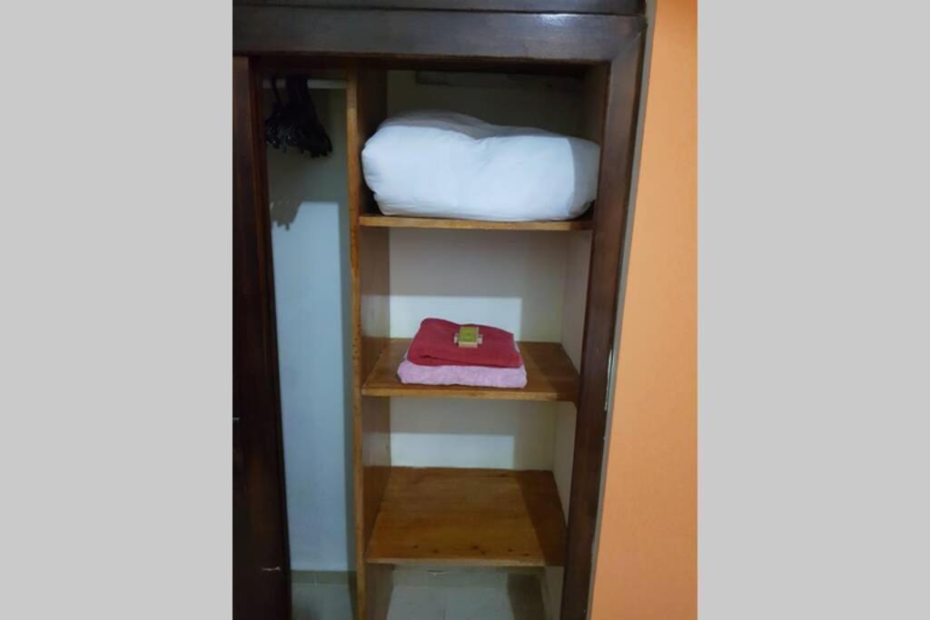 Depto. MAIA: A/C, agua caliente, WiFi, tv, cable. Apartment Palenque Exterior foto