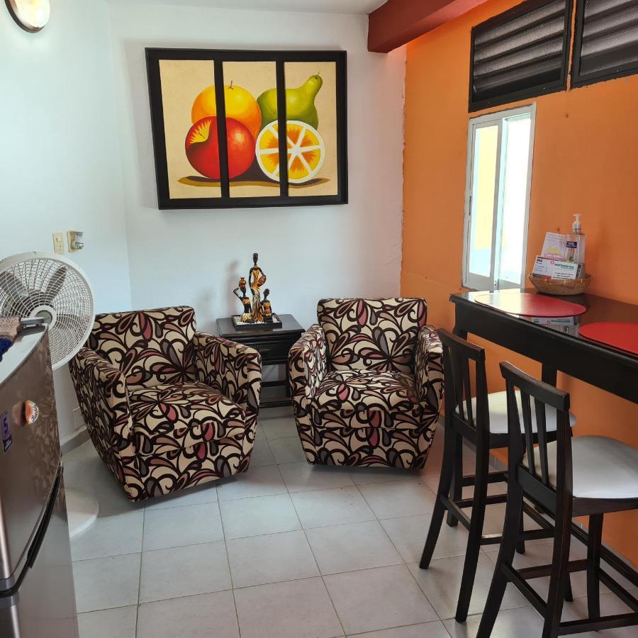 Depto. MAIA: A/C, agua caliente, WiFi, tv, cable. Apartment Palenque Exterior foto
