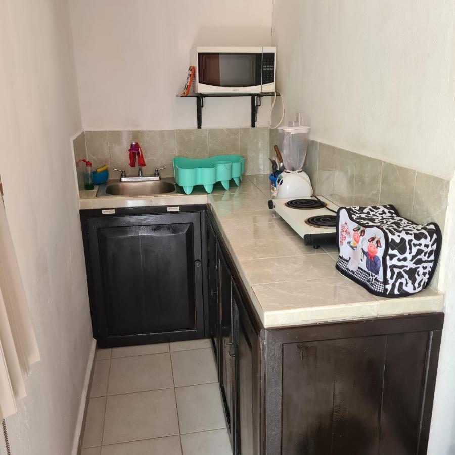 Depto. MAIA: A/C, agua caliente, WiFi, tv, cable. Apartment Palenque Exterior foto