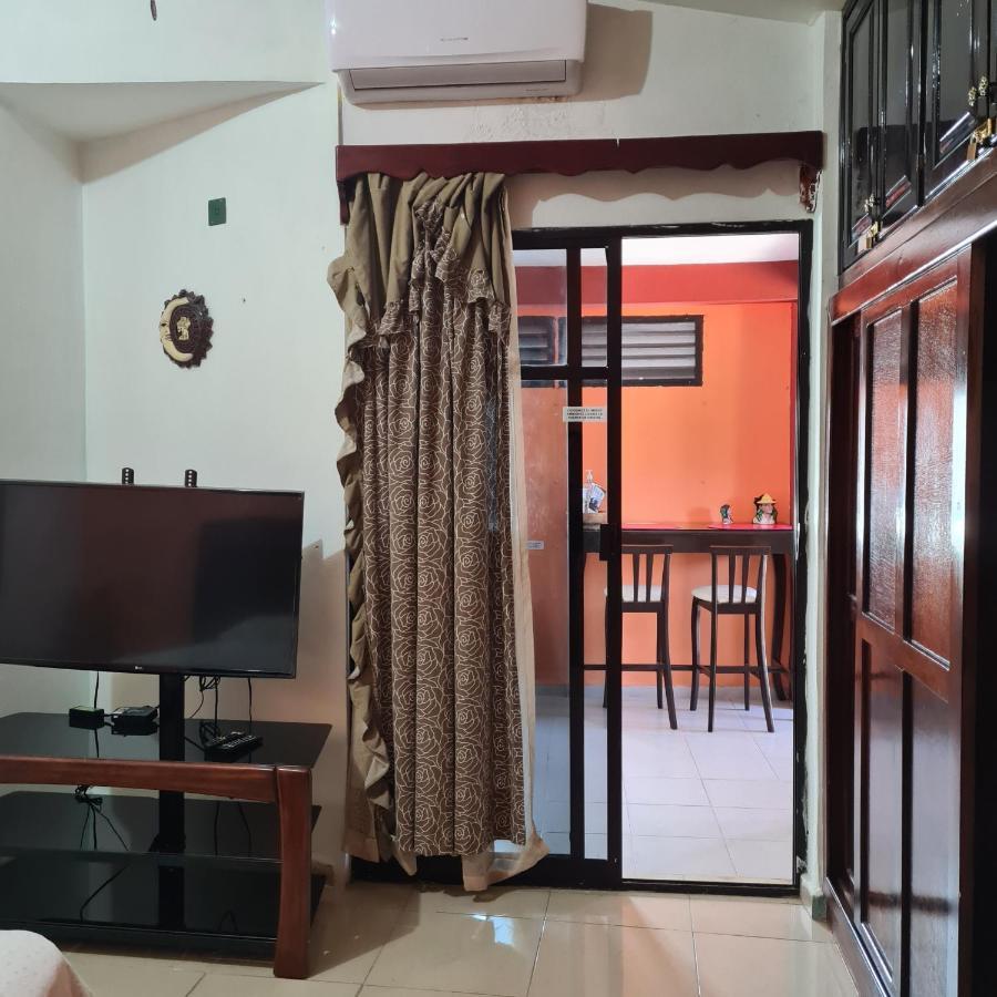 Depto. MAIA: A/C, agua caliente, WiFi, tv, cable. Apartment Palenque Exterior foto